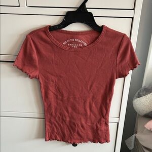 Aeropostale Women's Rust Short Sleeve Tee